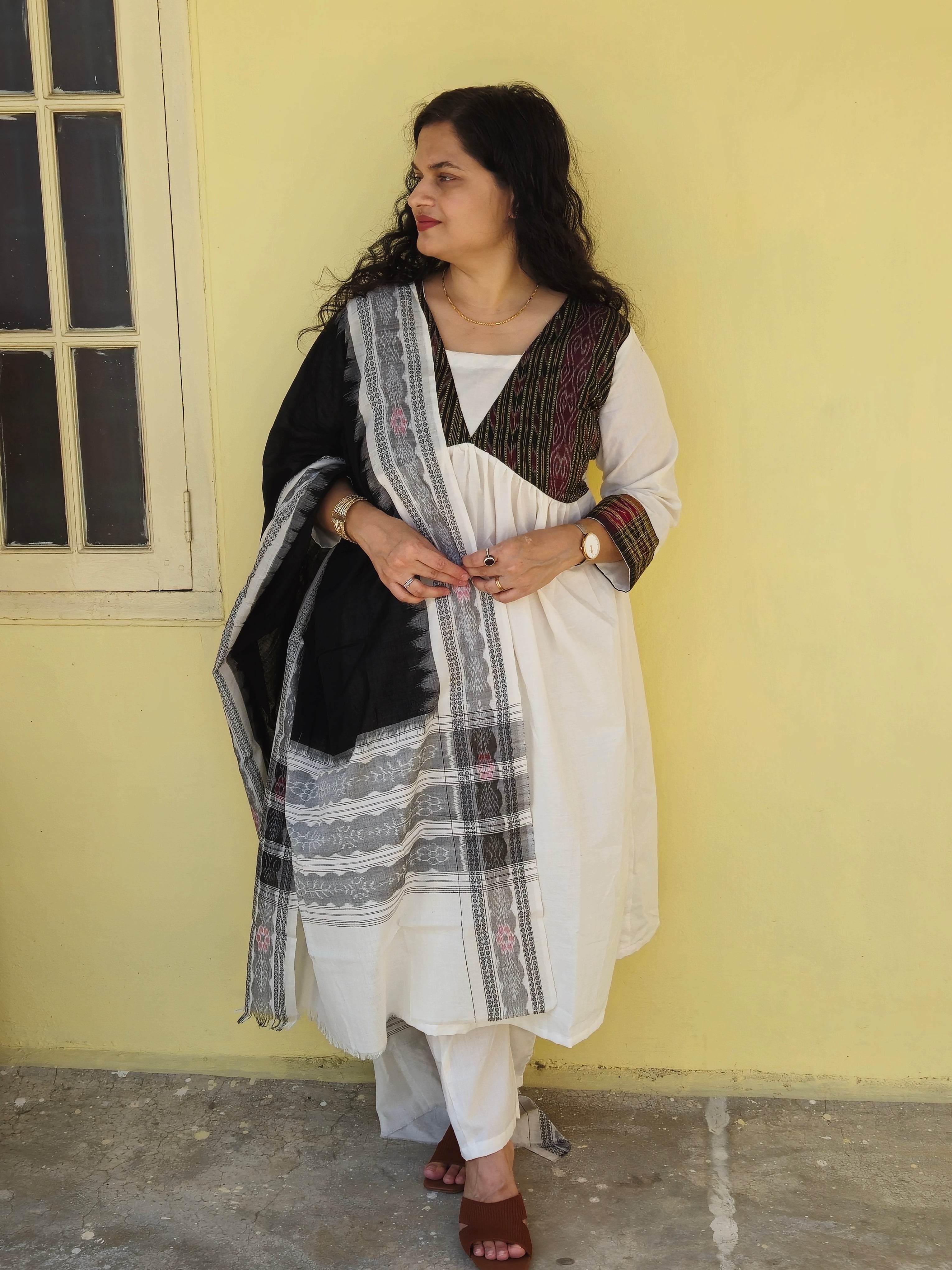 "Chandrika" White Linen Co-ord Set with Sambalpuri Handloom Dupatta