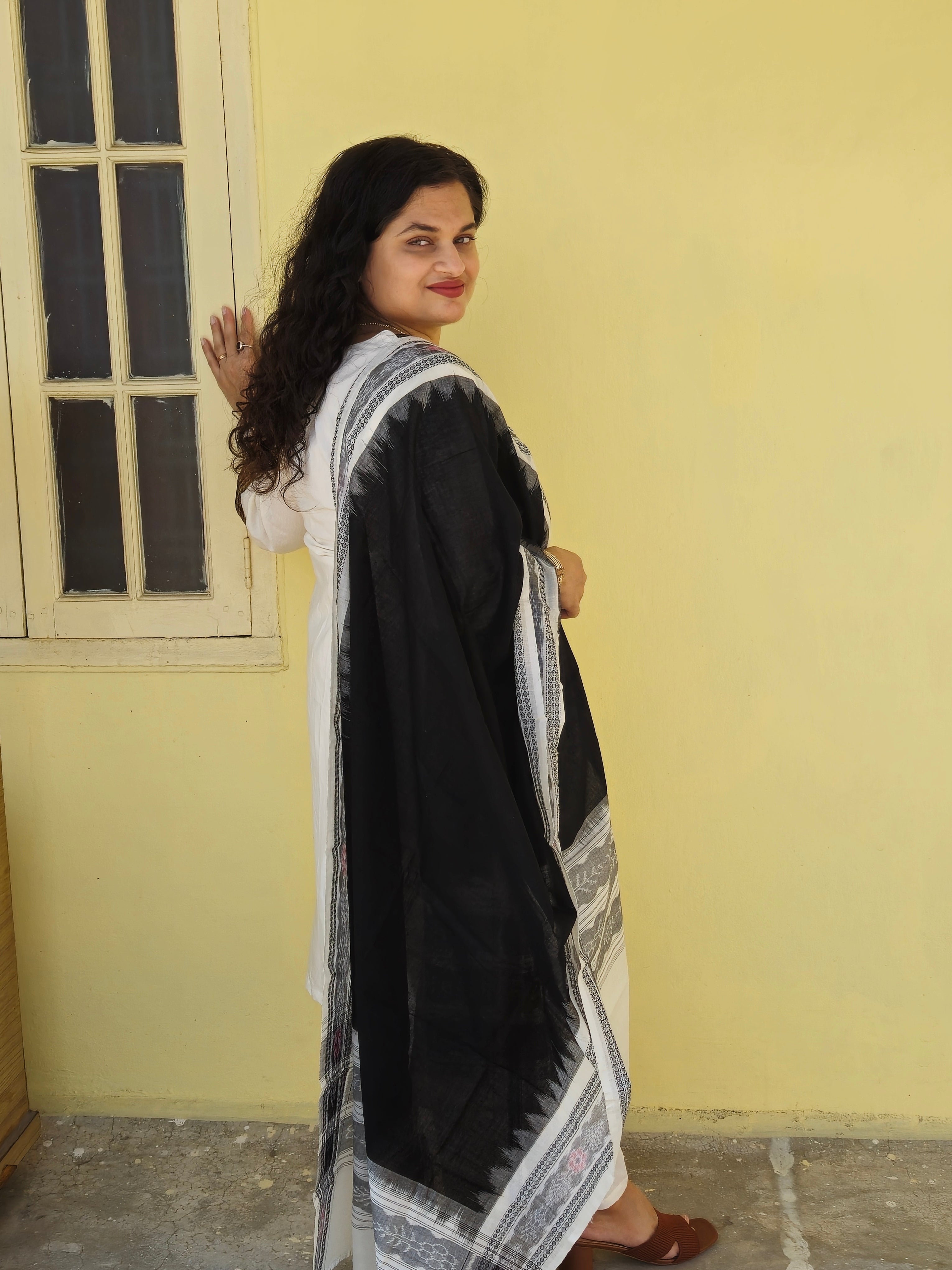 "Chandrika" White Linen Co-ord Set with Sambalpuri Handloom Dupatta