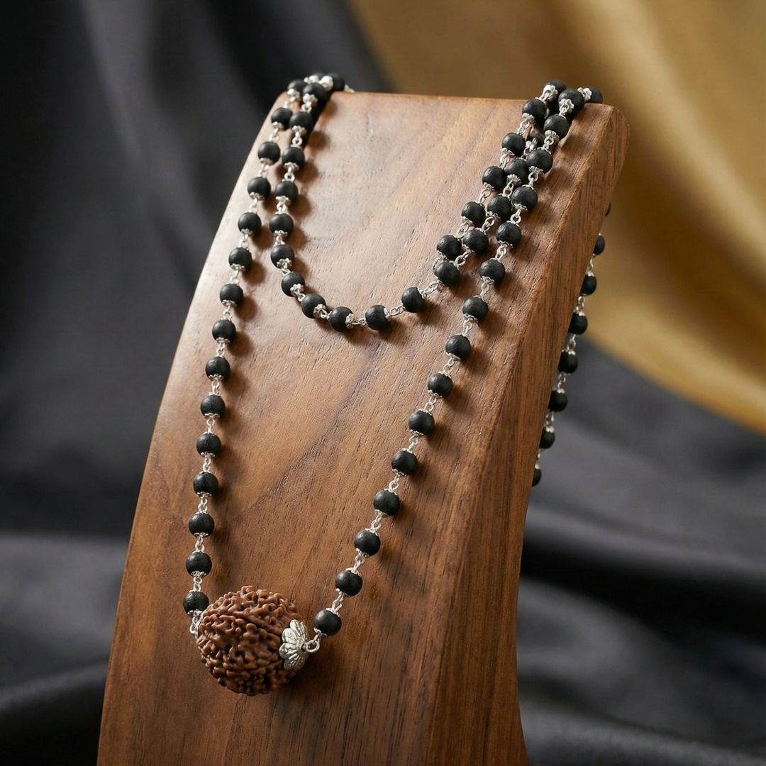 Karungali Mala With 5 Mukhi Rudraksha
